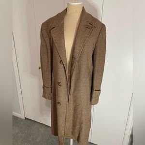 Vintage men’s will overcoat brown and tan check